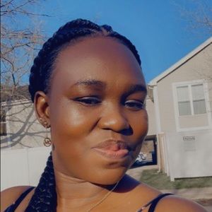 Meet your Posher, Evelyn